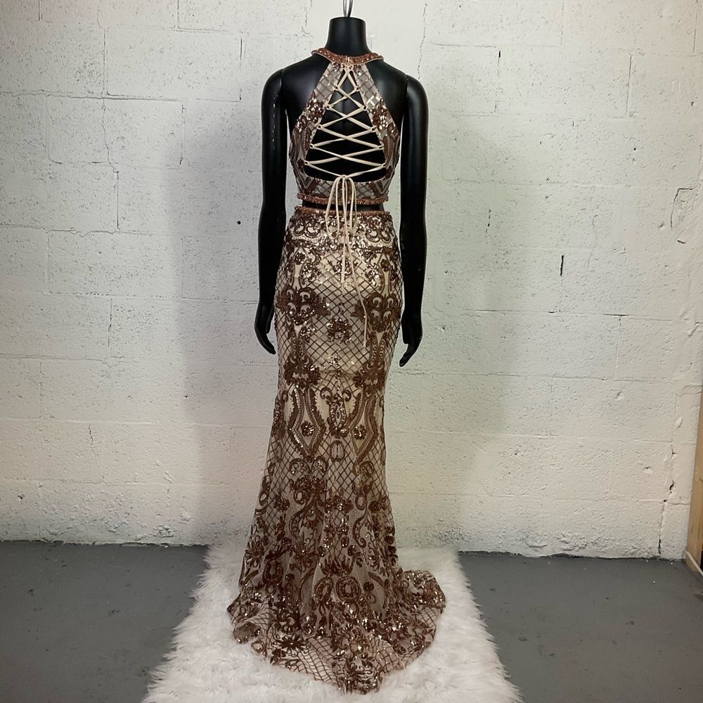 NEW MORILEE  Style# 45038 gold two pieces sequins gown maxi dress 0 - Picture 4 of 13